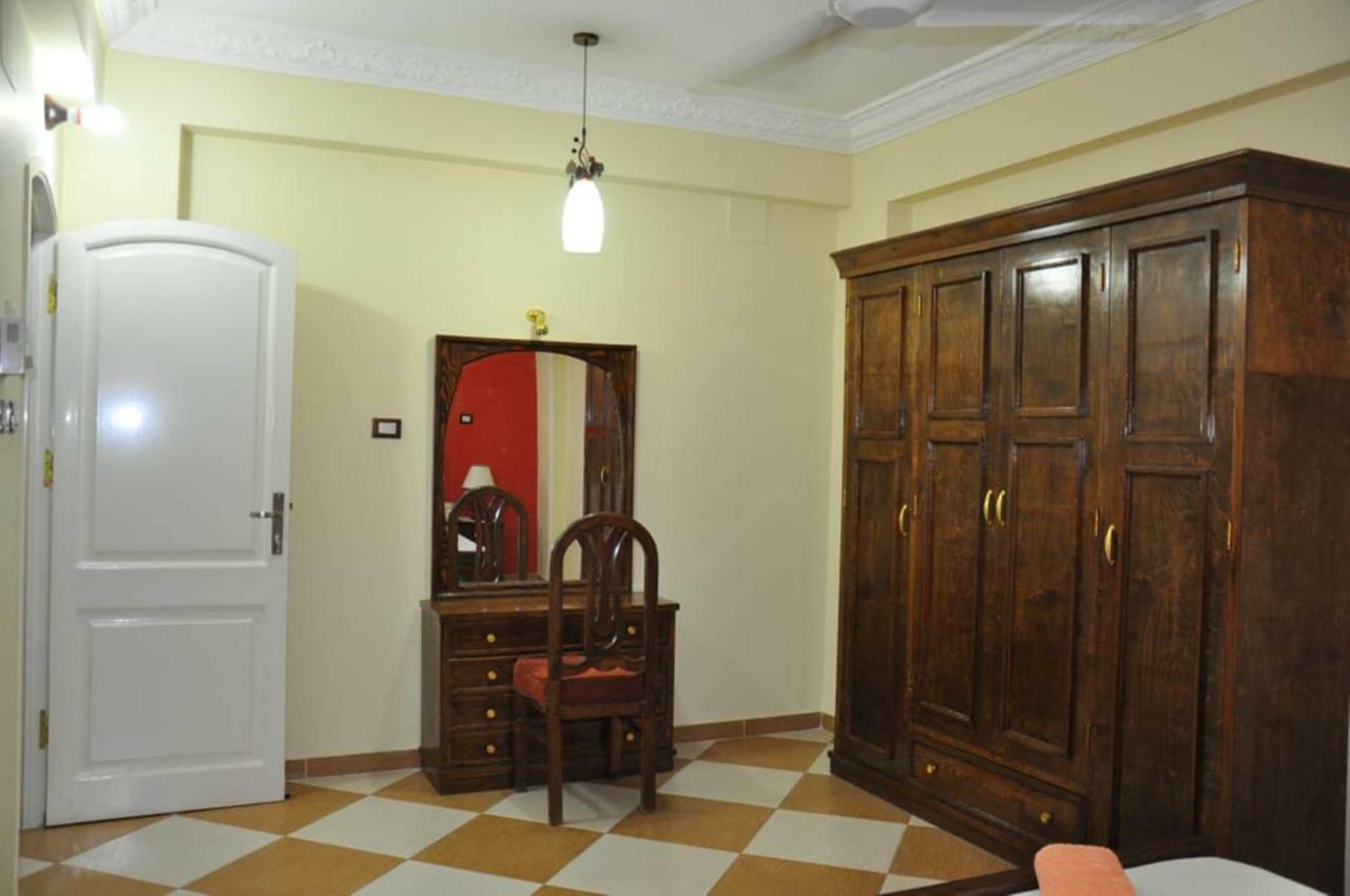 White Apartment *